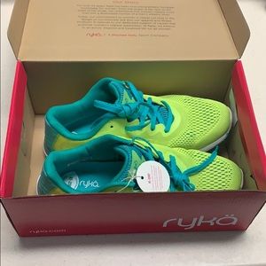 BRAND NEW Ryka woman tennis shoes